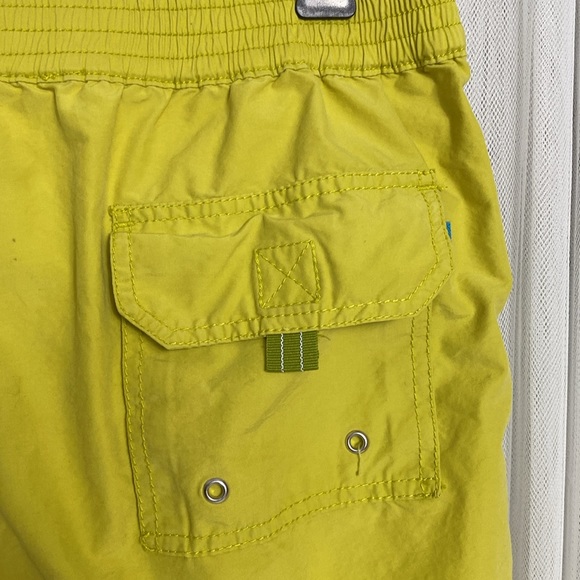 Tommy Bahama short, board, swim, men’s trunks colour chartreuse! Size S - Picture 6 of 17
